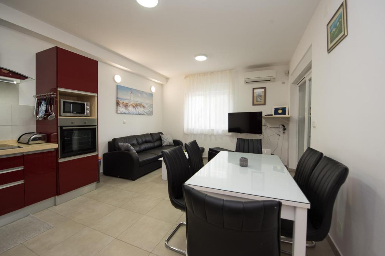 Apartment Miss Tina Trogir Exterior photo